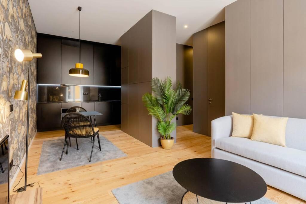 Boutique Rentals-Art & Charm II Apt W/ Terrace Porto Buitenkant foto