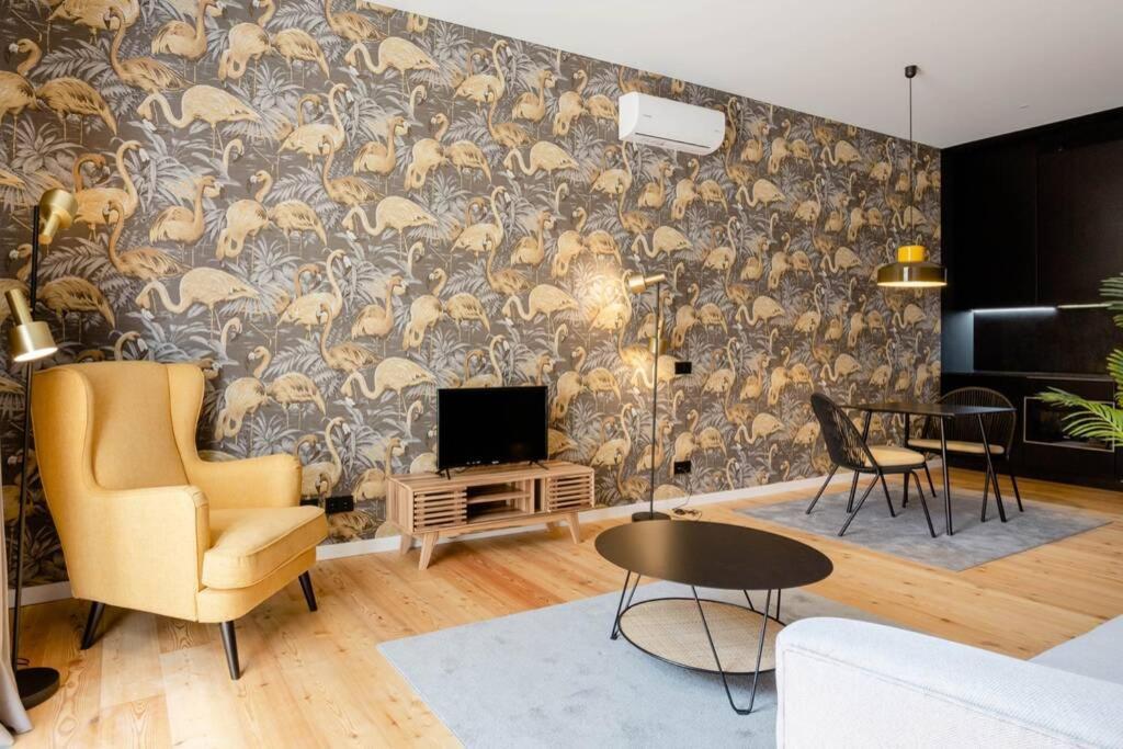Boutique Rentals-Art & Charm II Apt W/ Terrace Porto Buitenkant foto